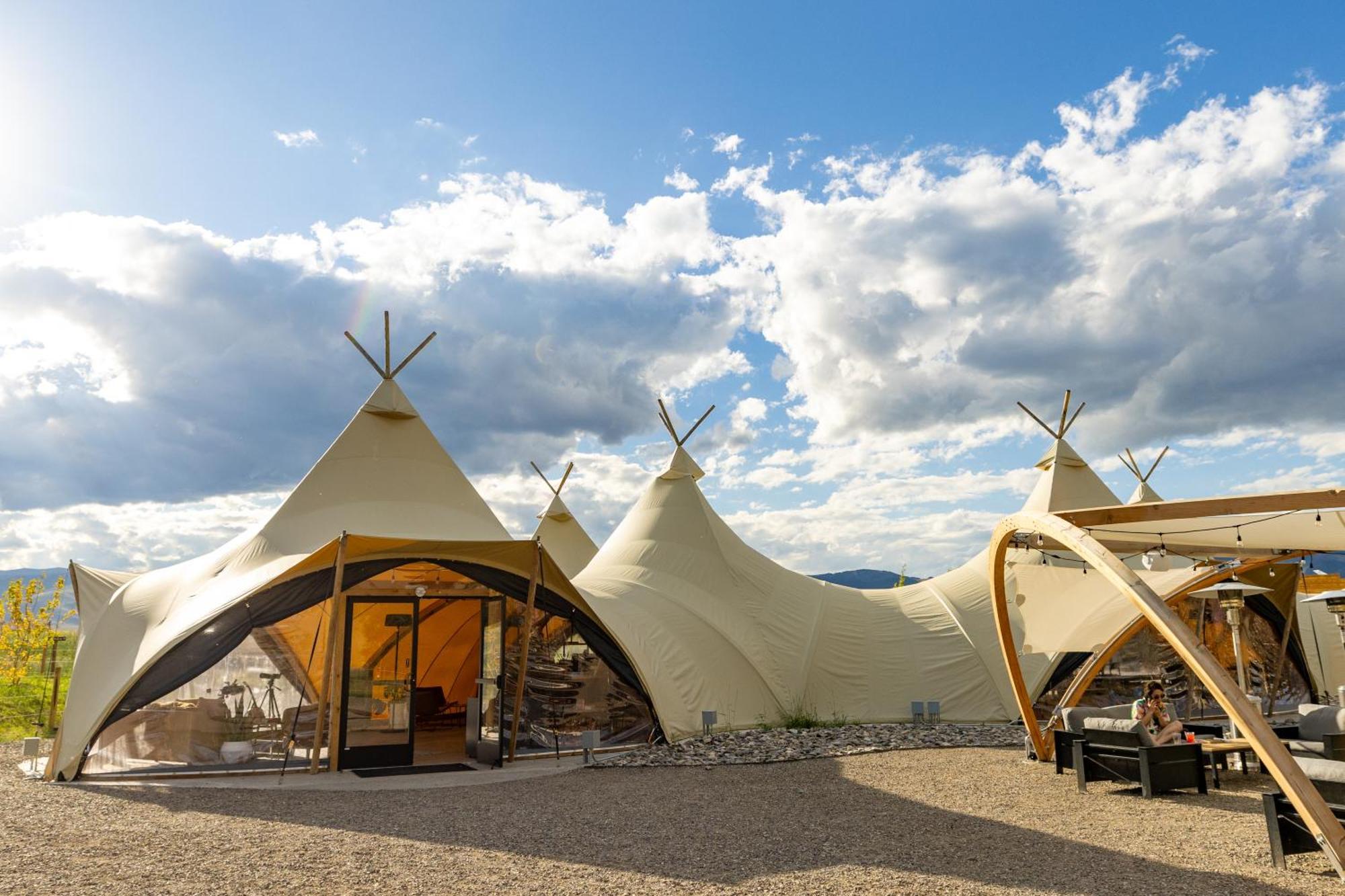 Under Canvas North Yellowstone - Paradise Valley Ливингстон Экстерьер фото