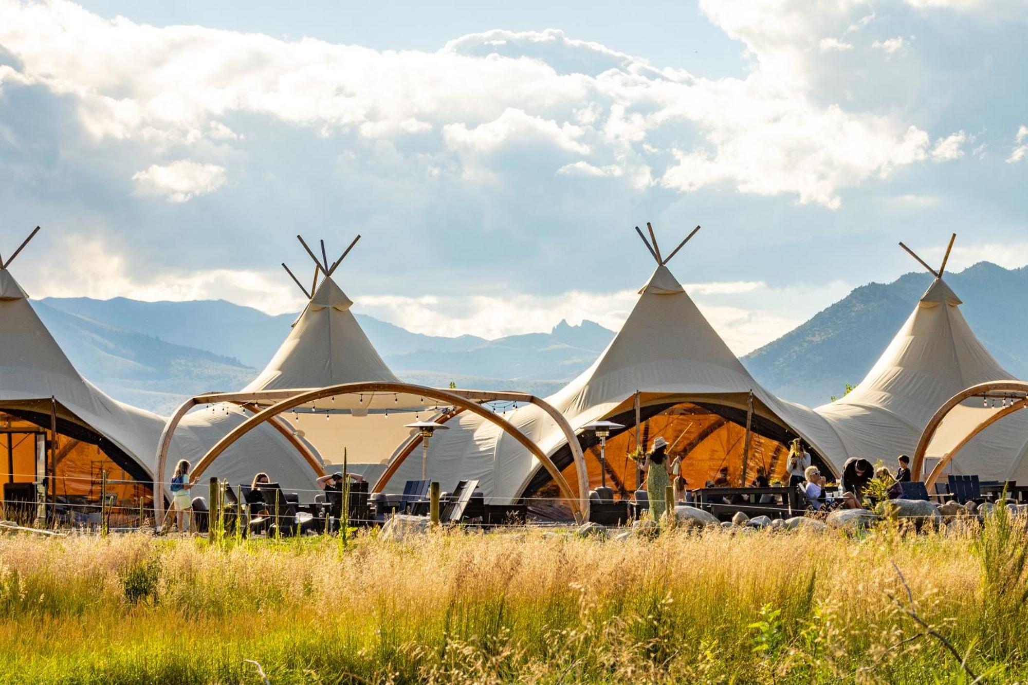 Under Canvas North Yellowstone - Paradise Valley Ливингстон Экстерьер фото